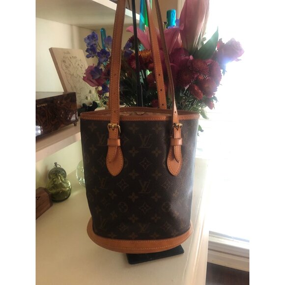 Vintage LOUIS VUITTON LV Monogram Petit Bucket Bag - Picture 4 of 15